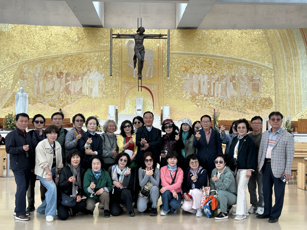 2026년 광주대교구 동산동 성당은 11박 12일 일정으로 프랑스 스페인 포르투갈을 순레하였다   첨부파일 : 1778560725.jpg